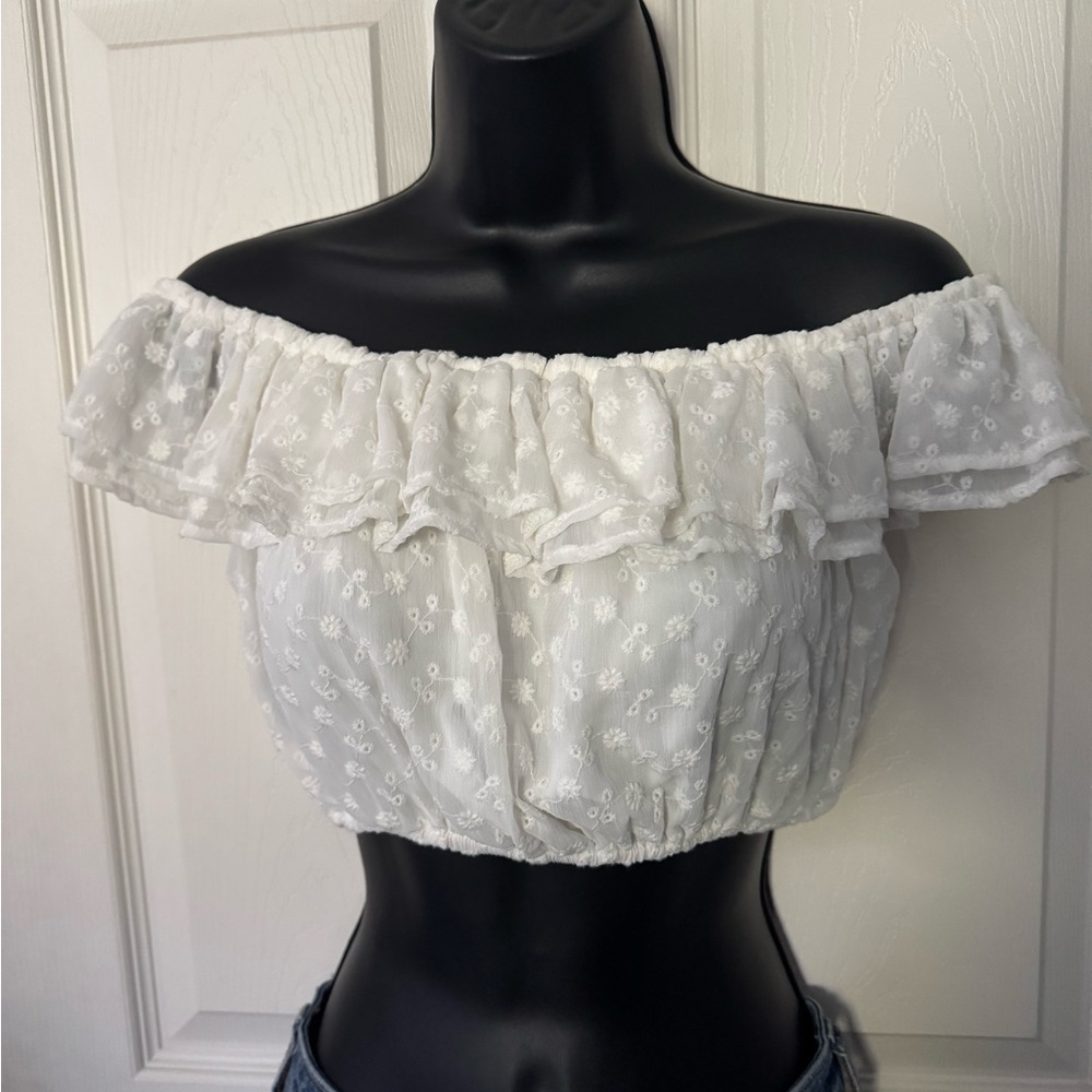 Off the Shoulder Crop Top - Picture 2 of 4